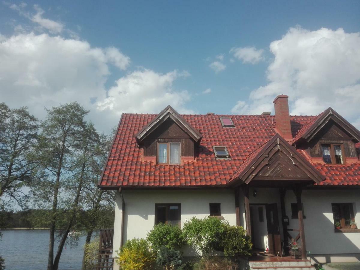 Apartamenty Nad Jeziorem ,,Odpocznij" Ридзево Екстер'єр фото